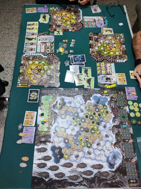 Juego de mesa Revive