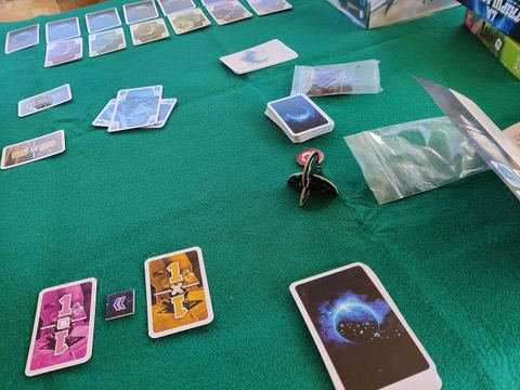 Partida al juego de mesa La Tripulación: En Busca del Noveno Planeta