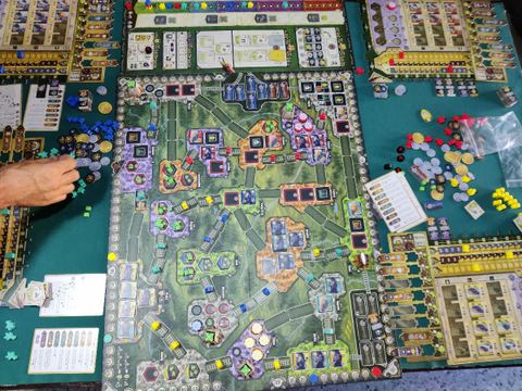 Partida a juego de mesa Nucleum