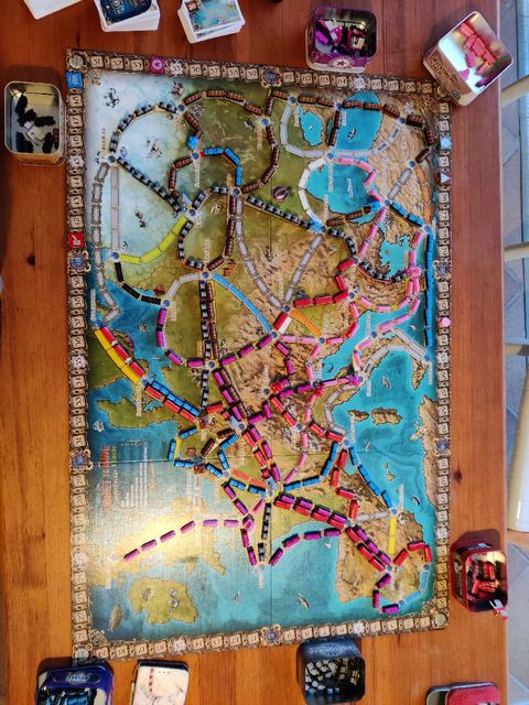 Partida al juego de mesa Ticket to Ride Europe