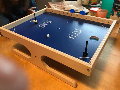 KLASK - danish physical-skill game (Game Factory)