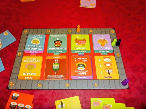 Partida al juego de mesa Sushi Go Party!