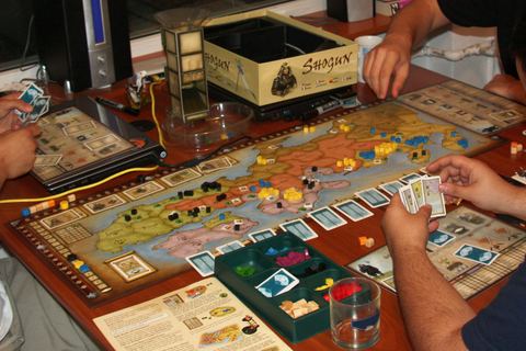 Playing the Shogun (2006) board game